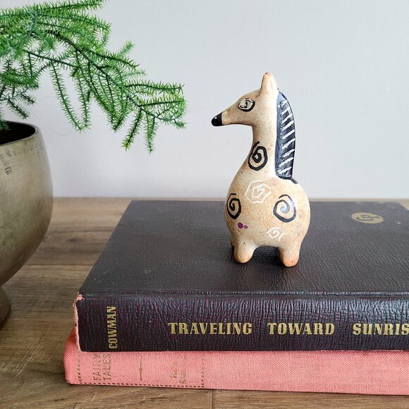 Hand carved stone giraffe figurine. African decor. - Picture 1 of 6